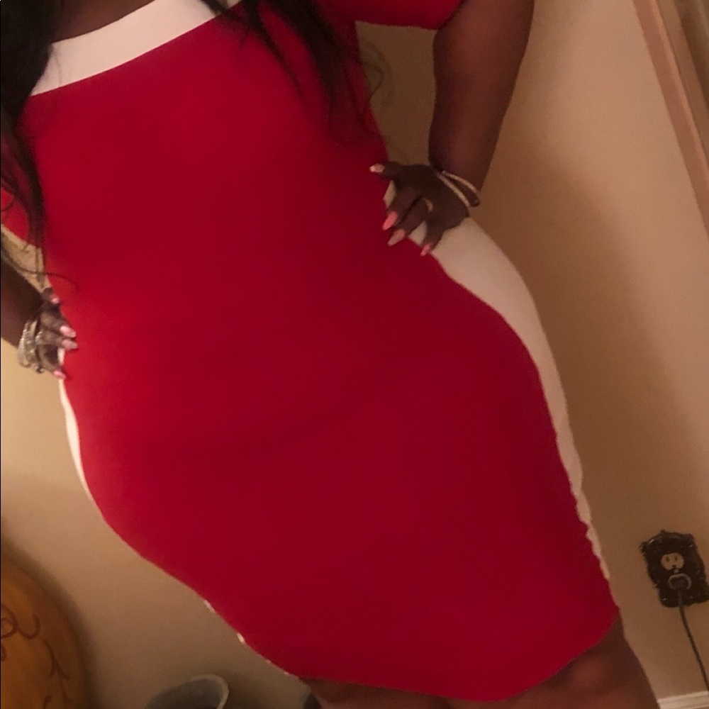 Red, red, red - Picture 2 of 7